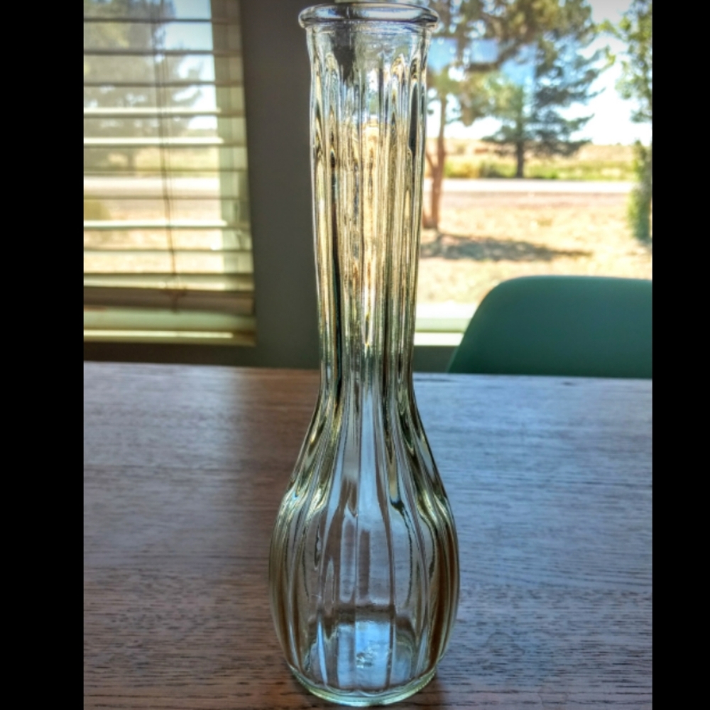 Hoosier Ribbed Bud Vase - Picture 2 of 8